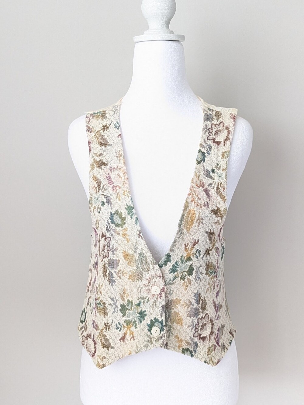 Vintage Younique Floral Textured V-Neck Button Front Vest